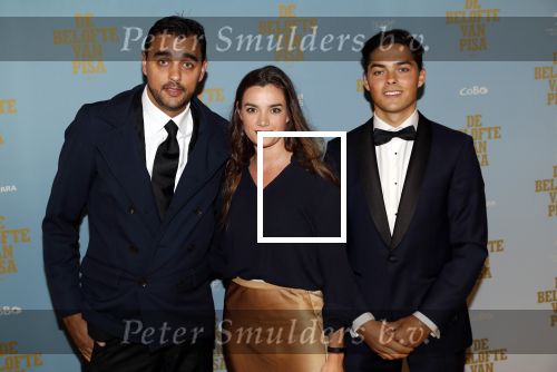 Amsterdam 7 oktober 2019
Premiere de belofte van Pisa in Tuschinski. Bobby Boermans met vriendin en ..