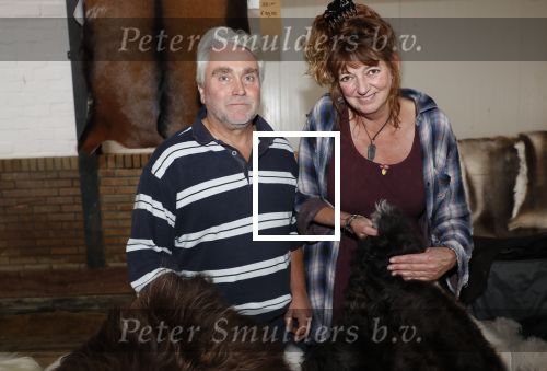 Boekel 19 oktober 2019
Meerdere boeren van boer zoekt vrouw stan op een mini markt in de stallen van Boerin Steffi. Boer Jan Ybema en Pauline v Rijsoort