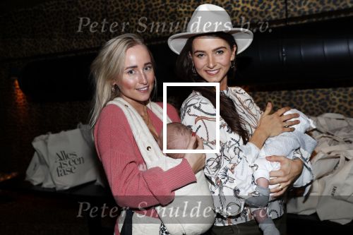 Amsterdam 6 november 2019
Presentatie Kek mama TV bij Mama Kelly.
Kim Kotter gaat voor ze vloggen. De vrouw van Daley Blind Candy Rae Fleur met hun baby en Lisanne de Bruijn met haar baby