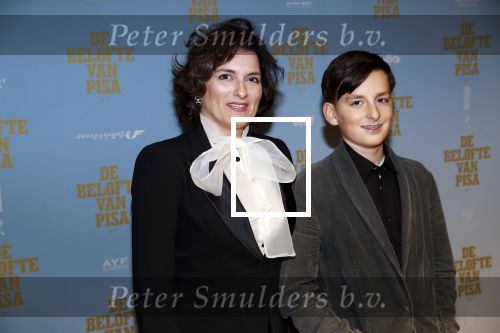 Amsterdam 7 oktober 2019
Premiere de belofte van Pisa in Tuschinski. Carly Wijs kwam met haar zoon