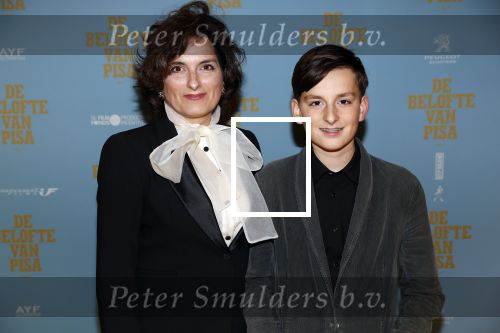 Amsterdam 7 oktober 2019
Premiere de belofte van Pisa in Tuschinski. Carly Wijs kwam met haar zoon