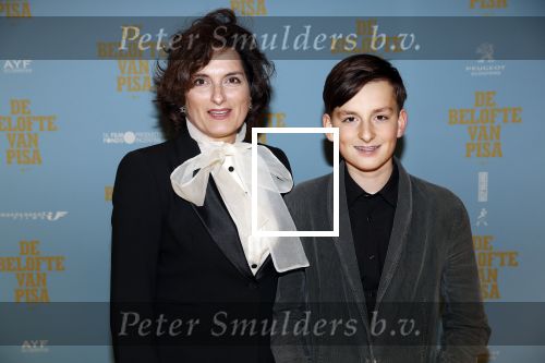 Amsterdam 7 oktober 2019
Premiere de belofte van Pisa in Tuschinski. Carly Wijs kwam met haar zoon