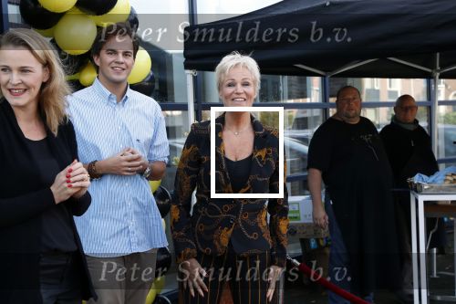 Zwijndrecht 3 november 2019
Caroline v Eeden werkt een dag bij interieurwinkel Josi .