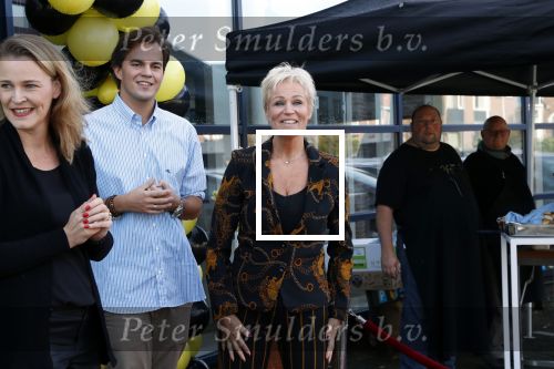 Zwijndrecht 3 november 2019
Caroline v Eeden werkt een dag bij interieurwinkel Josi .