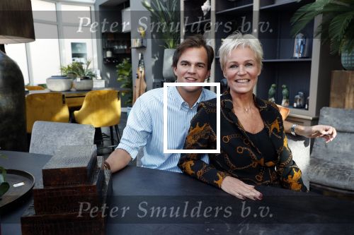 Zwijndrecht 3 november 2019
Caroline v Eeden werkt een dag bij interieurwinkel Josi .