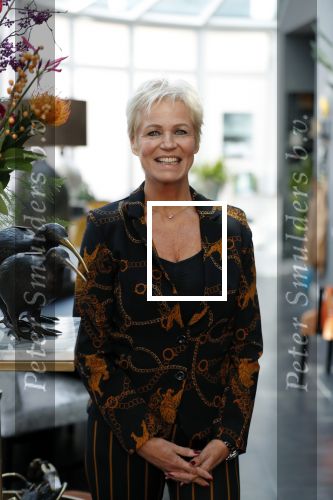 Zwijndrecht 3 november 2019
Caroline v Eeden werkt een dag bij interieurwinkel Josi .