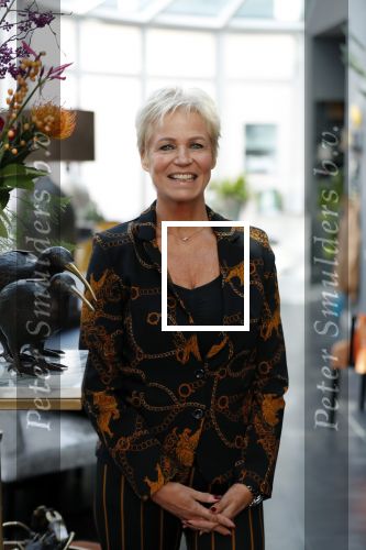 Zwijndrecht 3 november 2019
Caroline v Eeden werkt een dag bij interieurwinkel Josi .