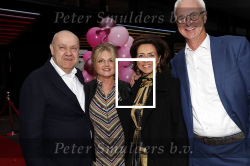 Hilversum 7 oktober 2019
Gala voor breast care foundation in studio 21. CeesHendriks met zijn vrouw en vrienden