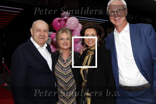 Hilversum 7 oktober 2019
Gala voor breast care foundation in studio 21. CeesHendriks met zijn vrouw en vrienden