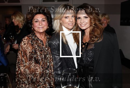 Amsterdam 12 november 2019
Presentatie nieuwe Nouveau met Leco v Zadelhoff als gast hoofdredakteur. De presentatie vond plaats in hotel The Dylan . Christine Kronenberg Lonneke Notenboom en Leontine Borsato