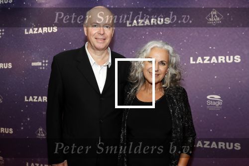 Amsterdam 13 oktober 2019
Premiere Lazarus in het deLamar theater. Cilly Dartell met man