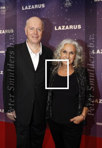 Amsterdam 13 oktober 2019
Premiere Lazarus in het deLamar theater. Cilly Dartell met man