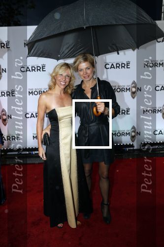 Amsterdam 3 oktober 2019
Premiere Book of Mormon in Carre. Claudia de Brey met partner en Evelien de Bruijn met partner