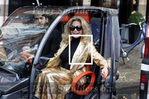 Amsterdam 12 november 2019
Presentatie en opening winkel Shoeby van Fred v Leer en Nicolette v Dam.
Connie Witteman met de partner van haar zoon Marvin
