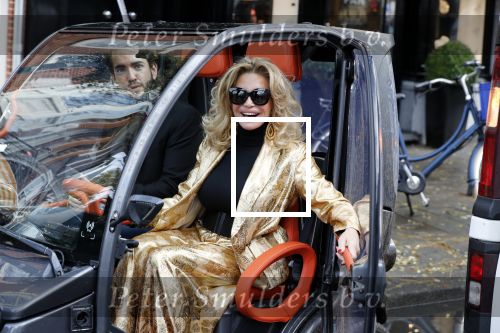 Amsterdam 12 november 2019
Presentatie en opening winkel Shoeby van Fred v Leer en Nicolette v Dam.
Connie Witteman met de partner van haar zoon Marvin