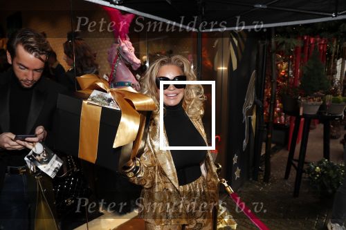 Amsterdam 12 november 2019
Presentatie en opening winkel Shoeby van Fred v Leer en Nicolette v Dam.
Connie Witteman met de partner van haar zoon Marvin