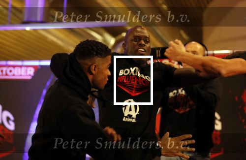 Almere 26 september 2019
Presentatie influencer boxing avond in sportcentrum Almere.
Danicio Confried VS Harry Snijders