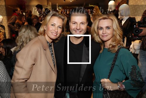 Amsterdam 12 november 2019
Presentatie en opening winkel Shoeby van Fred v Leer en Nicolette v Dam.
Daphne Deckers Fred v Leer en Anouk Smulders