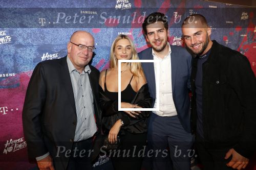 Amsterdam 30 oktober 2019
Premiere house of no Limits. David Cocheret met Fred Teeven Gaby Blaaser en Donny Roelvink