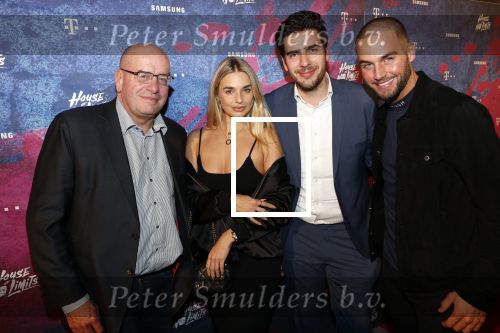 Amsterdam 30 oktober 2019
Premiere house of no Limits. David Cocheret met Fred Teeven Gaby Blaaser en Donny Roelvink