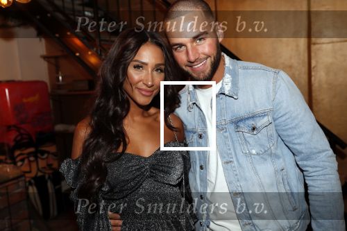 Amsterdam 11 november 2019
Boekpresentatie Fajah Lourens en Selwyn Senatori.
Donny Roelvink met zijn nieuwe vriendin Janice Blok