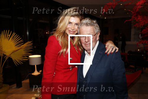 Naarden 31 oktober 2019
50 jaar Jan des Bouvrie als ontwerper werkzaam. Feest is in het Arsenaal.
Estelle Cruijff kwam met Robert Lee