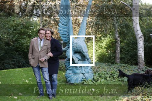 Den Haag 24 oktober 2019
Frank Jansen en Rogier Smit ( Paleis voor een prikkie) laten hun honden uit. Frank en Rogier