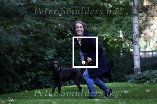 Den Haag 24 oktober 2019
Frank Jansen en Rogier Smit ( Paleis voor een prikkie) laten hun honden uit. Frank en Rogier