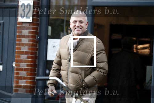Amsterdam 23 oktober 2019
Een slanke Gordon doet boodschappen op de cornelis schuytstraat.