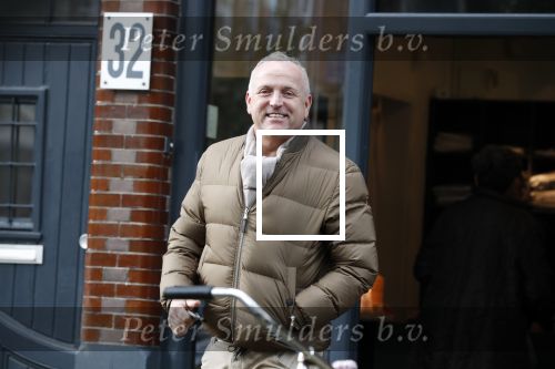 Amsterdam 23 oktober 2019
Een slanke Gordon doet boodschappen op de cornelis schuytstraat.