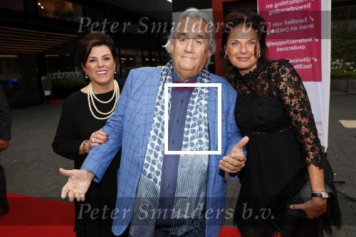 Hilversum 7 oktober 2019
Gala voor breast care foundation in studio 21. han Peekel met Maaike Barnstein en
