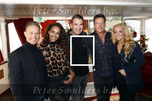 Amsterdam 30 oktober 2019
Perspresentatie Holland zingt Hazes met Jeroen v d Boom Danny de Munk Gerard Joling Samantha Steenwijk en Glennis Grace op feestboot De Jordaan.