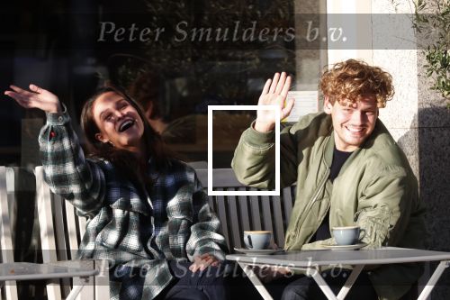 Amsterdam 31 oktober 2019
Holly Brood en Soy Kroon op terras.