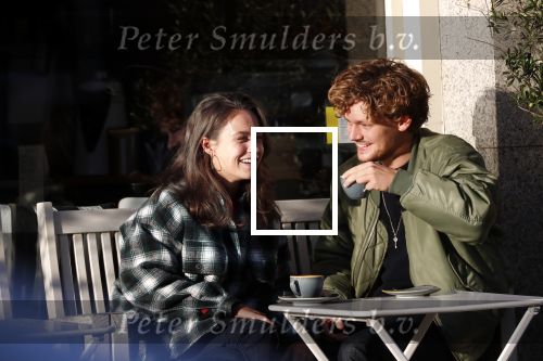 Amsterdam 31 oktober 2019
Holly Brood en Soy Kroon op terras.