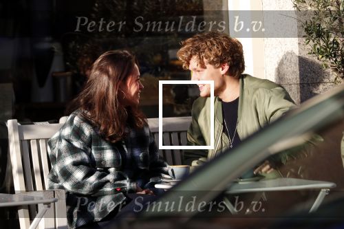 Amsterdam 31 oktober 2019
Holly Brood en Soy Kroon op terras.
