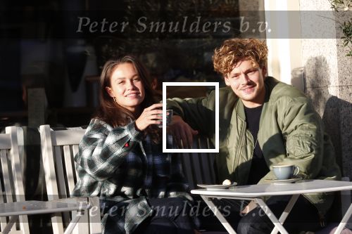 Amsterdam 31 oktober 2019
Holly Brood en Soy Kroon op terras.