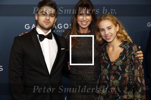 Amsterdam 28 oktober 2019
Premiere Galapagos in Tuschinski. Isa Hoes met haar kinderen