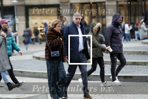 Amsterdam 3 november 2019
Boekpresentatie Yce Sidibeh in hotel 27 . Jan Smit met zijn vrouw