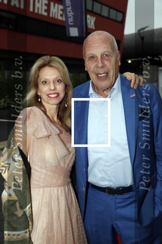 Hilversum 7 oktober 2019
Gala voor breast care foundation in studio 21. Jan Smit met dochter