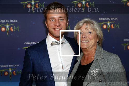 Den Haag 13 september 2019
Premiere Cirque du Soleil op het malieveld in Den Haag. Jan Versteegh kwam met zijn moeder