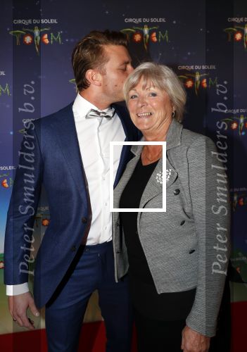 Den Haag 13 september 2019
Premiere Cirque du Soleil op het malieveld in Den Haag. Jan Versteegh kwam met zijn moeder