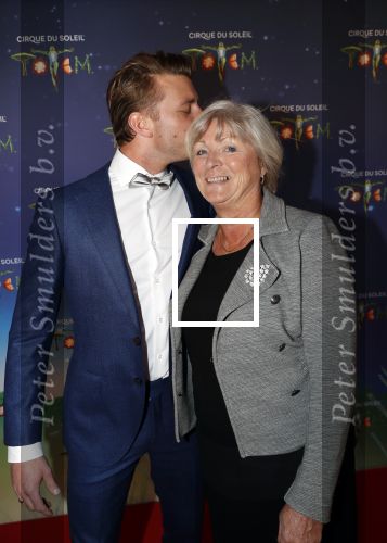 Den Haag 13 september 2019
Premiere Cirque du Soleil op het malieveld in Den Haag. Jan Versteegh kwam met zijn moeder