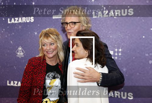 Amsterdam 13 oktober 2019
Premiere Lazarus in het deLamar theater. Jeroen Pauw kwam met zijn vriendin en kwam op de loper ex vriendin Manuela Kemp tegen