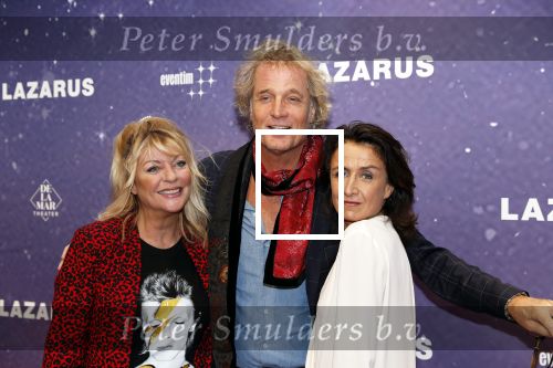 Amsterdam 13 oktober 2019
Premiere Lazarus in het deLamar theater. Jeroen Pauw kwam met zijn vriendin en kwam op de loper ex vriendin Manuela Kemp tegen