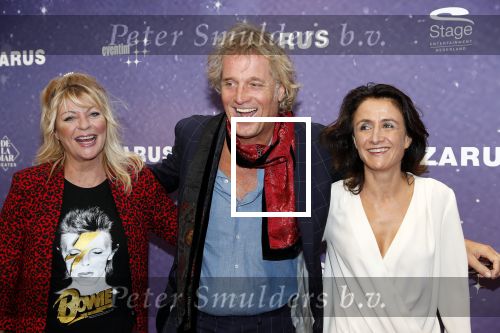 Amsterdam 13 oktober 2019
Premiere Lazarus in het deLamar theater. Jeroen Pauw kwam met zijn vriendin en kwam op de loper ex vriendin Manuela Kemp tegen