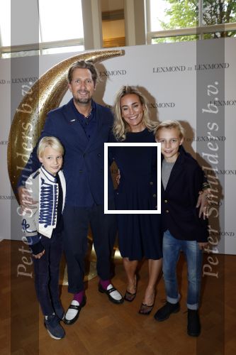 Amsterdam 10 oktober 2019
Presentatie kalendar van Lieke en Jetteke v Lexmond. Jetteke met man en kinderen