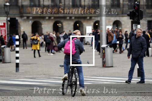 Amsterdam, 3 November 2019 Jochum ten Haaf met vrouw en dochter op de fiets