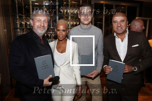 Amsterdam 3 november 2019
Boekpresentatie Yce Sidibeh in hotel 27 . Mark Teurlings Lange Frans en John v d Heuvel