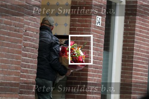 Amsterdam 7 november 2019
Bij Kajsa Ollongren worden bloemen bezorgd.