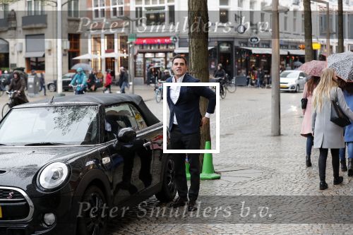 Amsterdam 3 november 2019
Kenneth Perez met zijn mini copper cabrio op de Dam.